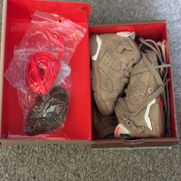 SOLD - Picture 2 of 6